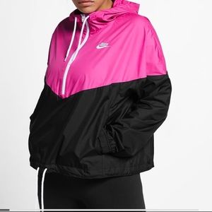 Ladies Nike windbreaker